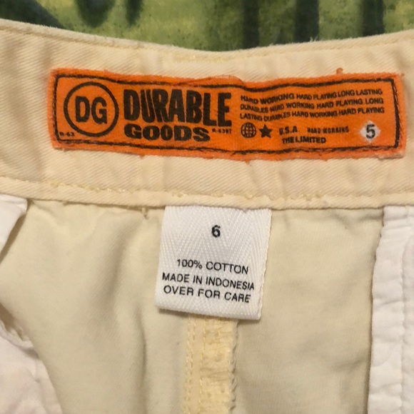 DG Vintage Shorts (90s) - Picture 2 of 4